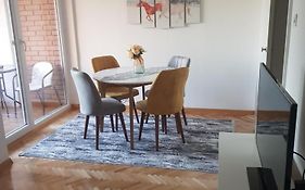 Miro'S Place